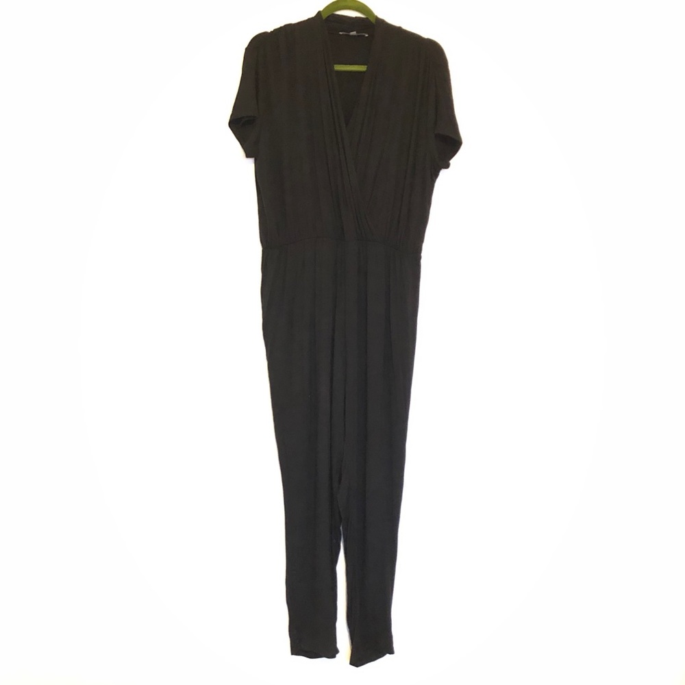 Kate & Mallory Black Short Sleeve Romper- Sz L